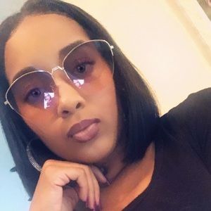 Meet your Posher, Shamika